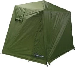 FisherPro Karpertent Met Stormcover – Vistent – Tent - Bescherming Tegen Zon En Wind – 100% Waterdichte Stormhoes – Met Handige Meeneemtas – Ook Geschikt Als Strandtent Of Festivaltent – Extra Veiligheid En Warmte Door Stormcover 31 FisherPro Karpertent Met Stormcover – Vistent – Tent - Bescherming Tegen Zon En Wind – 100% Waterdichte Stormhoes – Met Handige Meeneemtas – Ook Geschikt Als Strandtent Of Festivaltent – Extra Veiligheid En Warmte Door Stormcover -Buiten Kamperen 1200x1074 3