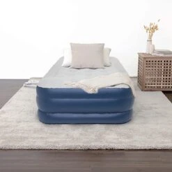 LifeGoods Luchtbed - 1 Persoons - Met Ingebouwde Pomp - Incl. Draagtas En Reparatiekit -Buiten Kamperen 1200x1200 1149