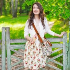 Brisby 4 Laags Geïsoleerde Koeltas - Lunchtas 7 Liter - Bloemetjes Wit -Buiten Kamperen 1200x1200 90