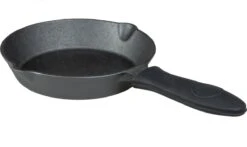 Blackwell Siliconen Handvat - Voor Gietijzeren Pannen -Buiten Kamperen 1200x716 1