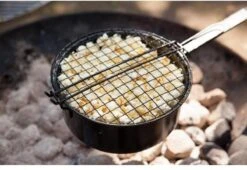 Esschert Design - Popcornpan - Kampvuur 26 Esschert Design - Popcornpan - Kampvuur -Buiten Kamperen 1200x828 2