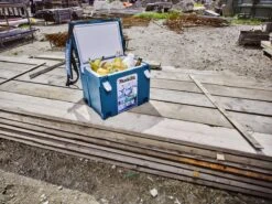 Makita 198253-4 CoolMbox Koelbox - 18 Liter -Buiten Kamperen 1200x900
