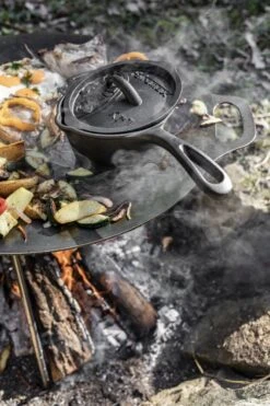 Petromax KR1 Gietijzeren Steelpan Met Deksel (1 Liter) -Buiten Kamperen 799x1200 6