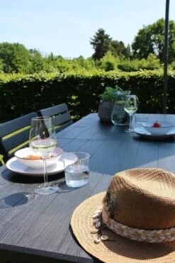 ERRO Vouwtafel - Houtlook - 180x74cm - Zwart 11 ERRO Vouwtafel - Houtlook - 180x74cm - Zwart -Buiten Kamperen 800x1200 10